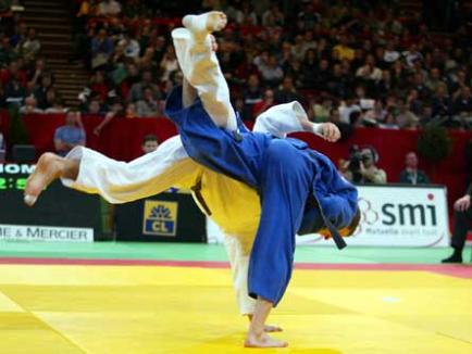 Tinerii judoka de la LPS Bihorul au obţinut patru medalii la Cupa Kikinda din Serbia